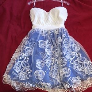 Minuet dress size: L
